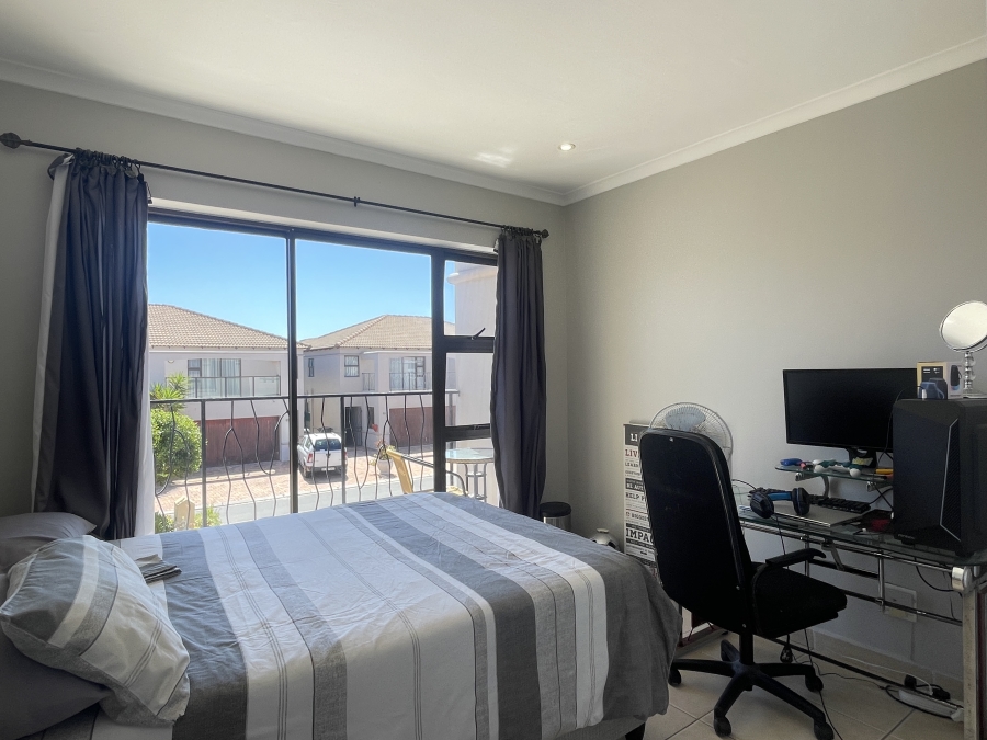 To Let 3 Bedroom Property for Rent in Bloubergstrand Western Cape